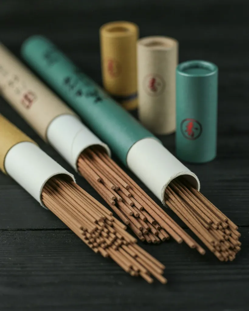unsplash_JCRsRjLqoaI_incense sticks.webp.jpg